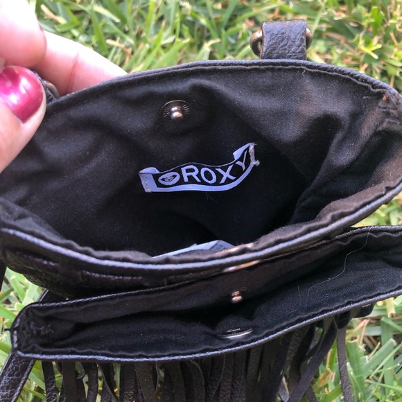 ROXY fringe Crossbody - Picture 8 of 16